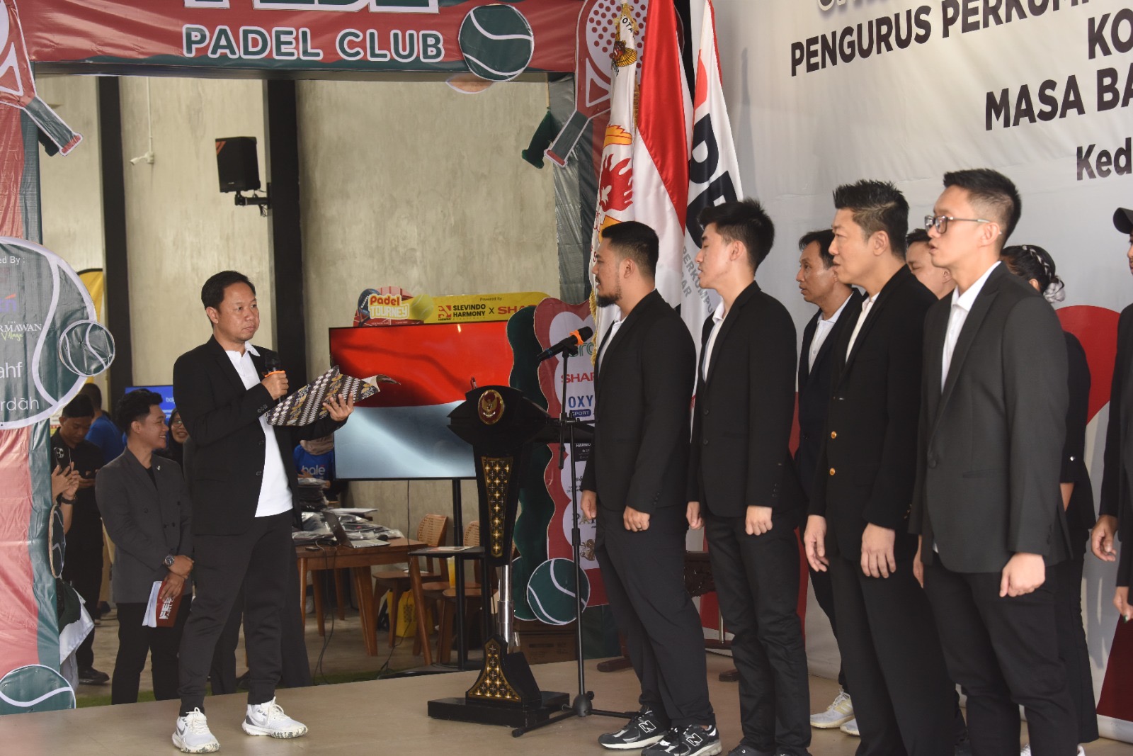 PBPI Kota Kediri Dikukuhkan, Pemkot Dorong Padel Lebih Dikenal 17 Pengukuhan PBPI Kota Kediri dan grand opening FEDE Padel Club. (Foto : Pemkot Kediri)