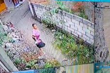 Tak Kapok Dipenjara, Masriah Diduga Ulangi Aksi Buang Air Seni ke Rumah Tetangga 12 Tak Kapok Dipenjara, Masriah Diduga Ulangi Aksi Buang Air Seni ke Rumah Tetangga