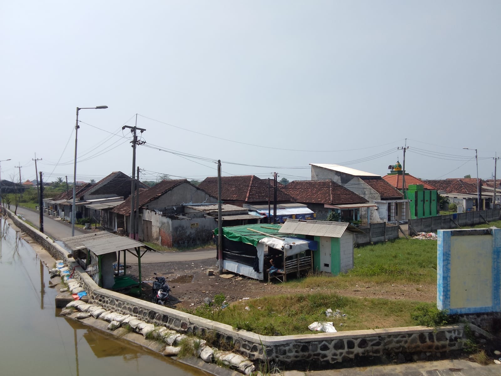 Dua Dekade Lumpur Lapindo, Warga Pologunting Masih Beli Air Bersih untuk Bertahan Hidup 4 Dua Dekade Lumpur Lapindo, Warga Pologunting Masih Beli Air Bersih untuk Bertahan Hidup
