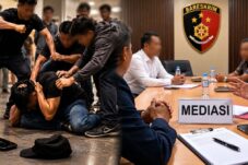 Perdamaian Masih Terjal, Polisi Fokus Gelar Perkara Kasus Dugaan Pengeroyokan Wakil Ketua KONI Batu 14 Perdamaian Masih Terjal, Polisi Fokus Gelar Perkara Kasus Dugaan Pengeroyokan Wakil Ketua KONI Batu
