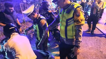 Polres Lamongan Tindak Konvoi dan Rombongan Liar Menuju Acara Pengesahan Silat 3 Polres Lamongan Tindak Konvoi dan Rombongan Liar Menuju Acara Pengesahan Silat
