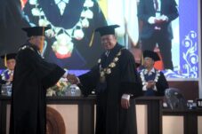 Rektor Unikama Ungkap Fakta Mengejutkan, Guru Senior Lebih Siap Adopsi AI 27 Rektor Unikama Ungkap Fakta Mengejutkan, Guru Senior Lebih Siap Adopsi AI
