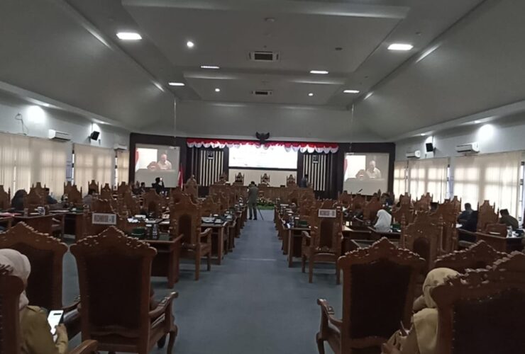 DPRD Ngawi Gelar Paripurna LKPJ Bupati 2025, PAD Meningkat 34,16 Persen 3 IMG 20260624 WA0190