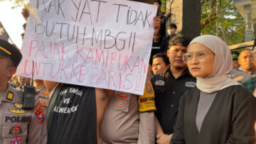 Mahasiswa Malang Desak Evaluasi MBG dan Koperasi Merah Putih 3 Mahasiswa Malang Desak Evaluasi MBG dan Koperasi Merah Putih