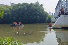 Pamit Mancing, Pria asal Surabaya Terjatuh dan Tenggelam di Sungai Kali Lamong 16 Pamit Mancing, Pria asal Surabaya Terjatuh dan Tenggelam di Sungai Kali Lamong