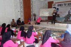 ​IJTI Jombang Gelar Diklat Jurnalistik Modern di Ponpes, Cetak Santriwati Melek Media Tanpa Hoaks 7 b79a685a 17dd 49fe 9e54 da16b171df7a