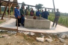 Tim Gabungan Survei Sumur Tua Diduga Mengandung Migas di Lamongan 41 Tim Gabungan Survei Sumur Tua Diduga Mengandung Migas di Lamongan
