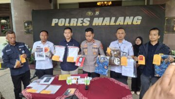 Mengaku ASN Pemprov Jatim, 2 Warga Tipu Kepala Desa dan UMKM 20 Juta Lebih 48 Mengaku ASN Pemprov Jatim, 2 Warga Tipu Kepala Desa dan UMKM 20 Juta Lebih