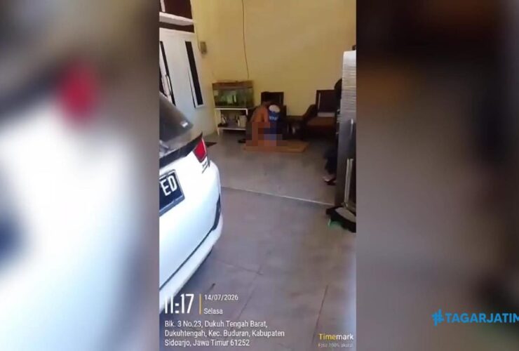Viral Remaja Sidoarjo Terima Ojol Tanpa Busana, Polisi dan Pemdes Berikan Pembinaan Serta Periksa Kesehatan 5 Viral Remaja Sidoarjo Terima Ojol Tanpa Busana, Polisi dan Pemdes Berikan Pembinaan Serta Periksa Kesehatan