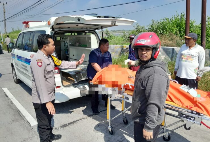 Hendak Salip Truk Dump, Pemotor di Lamongan Tewas Usai Terlibat Kecelakaan 7 8d3c8b09 deba 43ed 89bb f6bab517cc9e