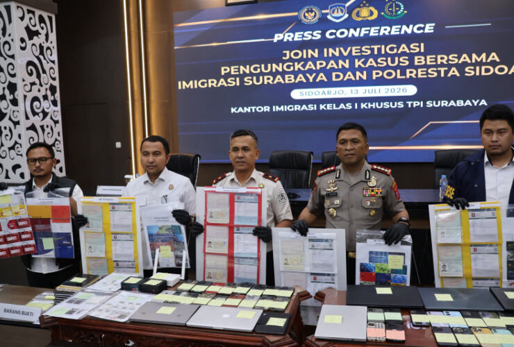 Imigrasi Surabaya dan Polresta Sidoarjo Amankan 15 WNA, Selidiki Dugaan Penyalahgunaan Data Pribadi 7 IMG 20260714 214528