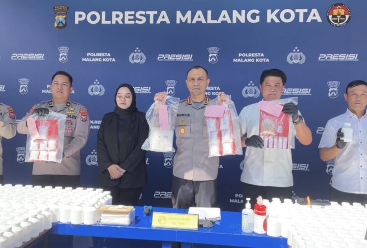 Polresta Malang Kota Bongkar Sindikat Narkoba, Sita 2 Kg Sabu dan 490 Ribu Pil Dobel L 5 IMG 6657