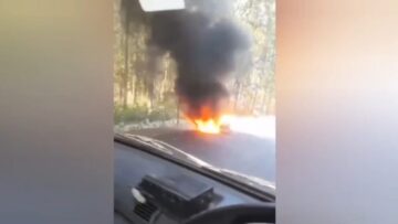 1 Tewas, Truk Tabrak Motor Hingga Terbakar di Jalan Raya Ngawi-Solo 2 1 Tewas, Truk Tabrak Motor Hingga Terbakar di Jalan Raya Ngawi-Solo