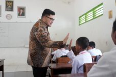 Hari Pertama MPLS, Mas Dhito Tekankan Pentingnya Hentikan Bullying di Sekolah 17 Hari Pertama MPLS, Mas Dhito Tekankan Pentingnya Hentikan Bullying di Sekolah