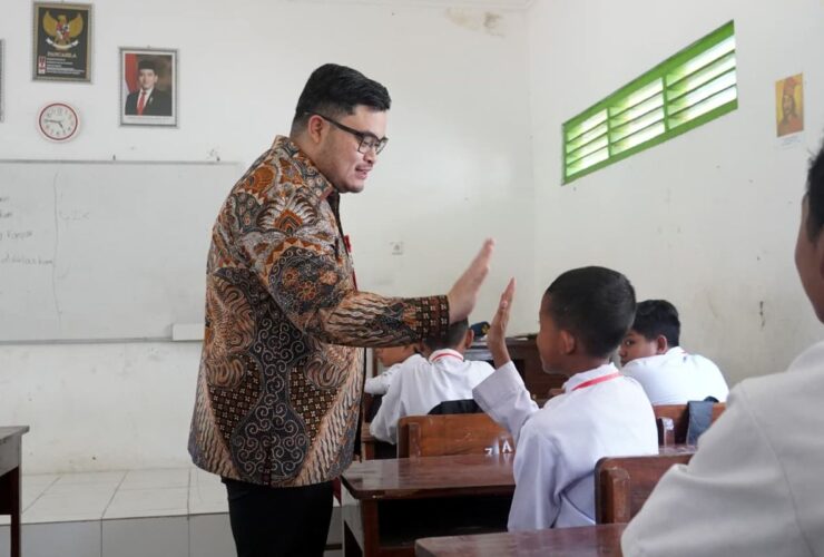 Hari Pertama MPLS, Mas Dhito Tekankan Pentingnya Hentikan Bullying di Sekolah 5 Hari Pertama MPLS, Mas Dhito Tekankan Pentingnya Hentikan Bullying di Sekolah