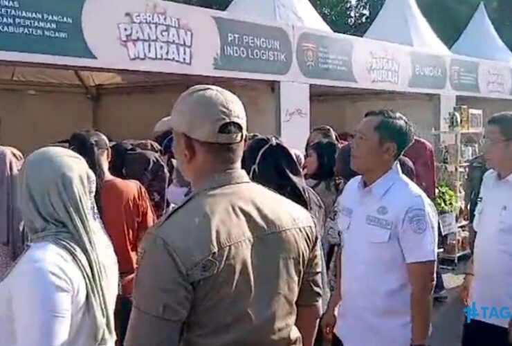 Ratusan Warga Serbu Pangan Murah Yang Digelar DKPP Ngawi 7 Ratusan Warga Serbu Pangan Murah Yang Digelar DKPP Ngawi